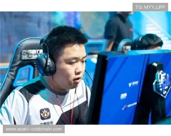 嘉玮穿越火线:探寻电竞新星崛起背后的奋斗与荣耀