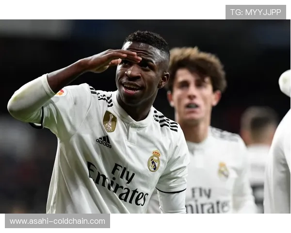 维尼修斯·儒尼奥尔:从巴西新星到世界足坛闪耀之光的成长之路