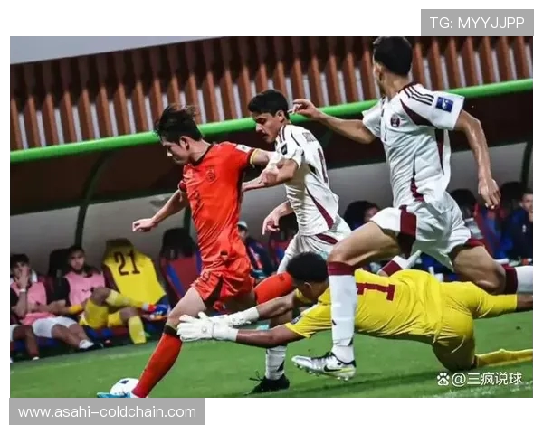 国足与伊拉克激战正酣现场直播全程回顾与精彩瞬间分析